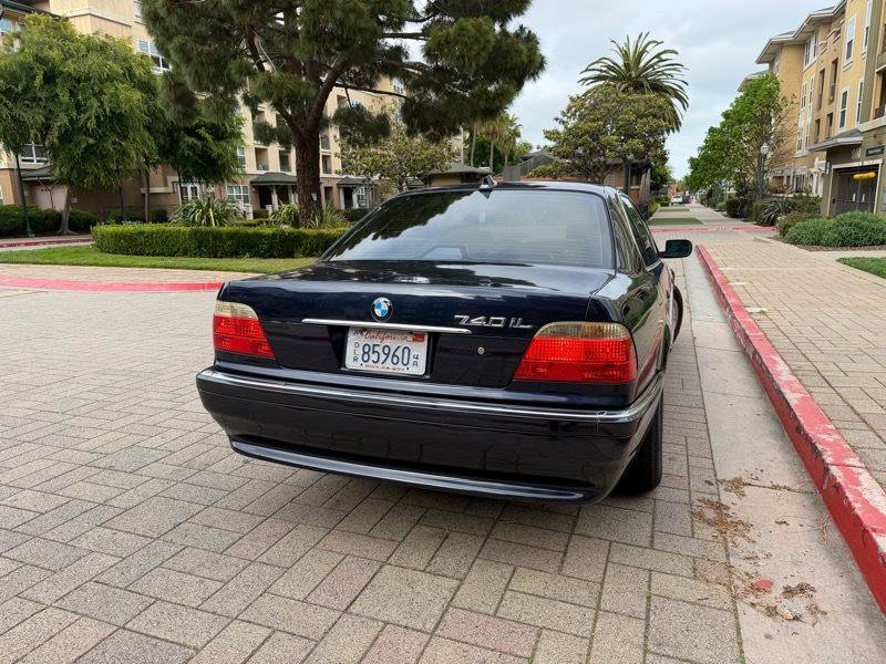Used 2001 BMW 740iL RWD image 9