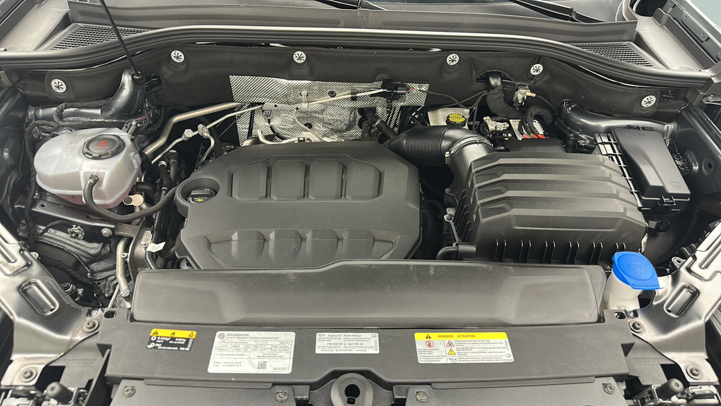 Used 2025 Volkswagen Atlas SE AWD/4WD image 23