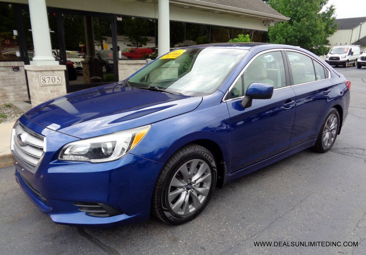 Used 2017 Subaru Legacy 2.5i Premium w/ Moonroof Package AWD/4WD image 1
