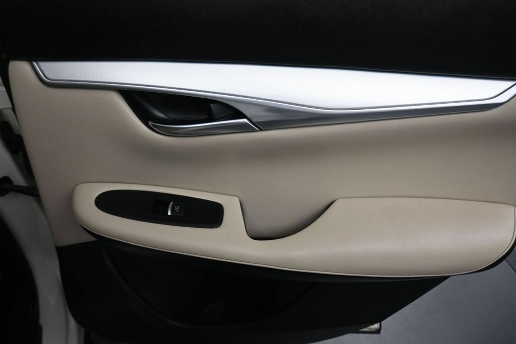 Used 2019 INFINITI QX50 Luxe w/ Navigation Package FWD image 33