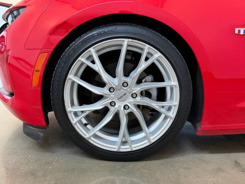 Used 2019 Chevrolet Camaro LT w/ RS Package RWD image 11