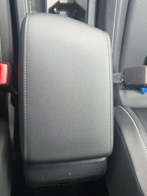 Used 2023 Volkswagen Tiguan SE R-Line image 37