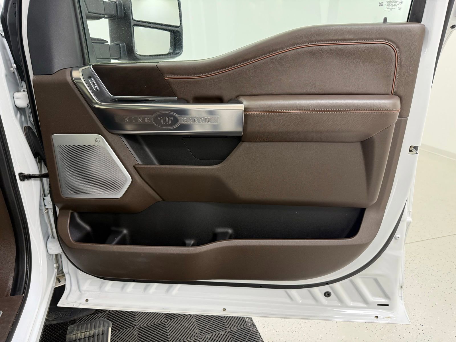Used 2023 Ford F350 King Ranch w/ Chrome Package image 41