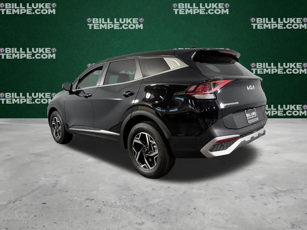 Used 2025 Kia Sportage LX image 7