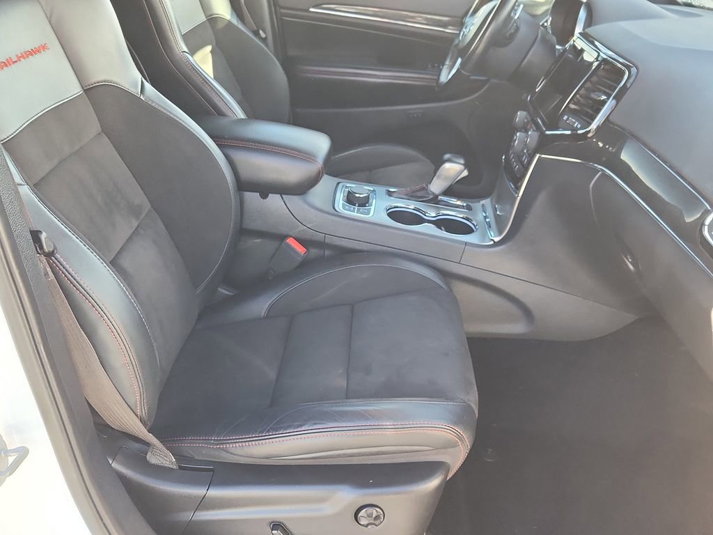 Used 2020 Jeep Grand Cherokee Trailhawk image 15