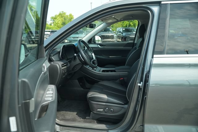 Used 2025 Hyundai Palisade SEL FWD image 12