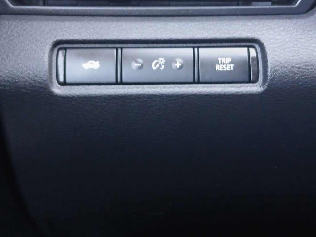 Used 2024 Nissan Altima 2.5 SR FWD image 12