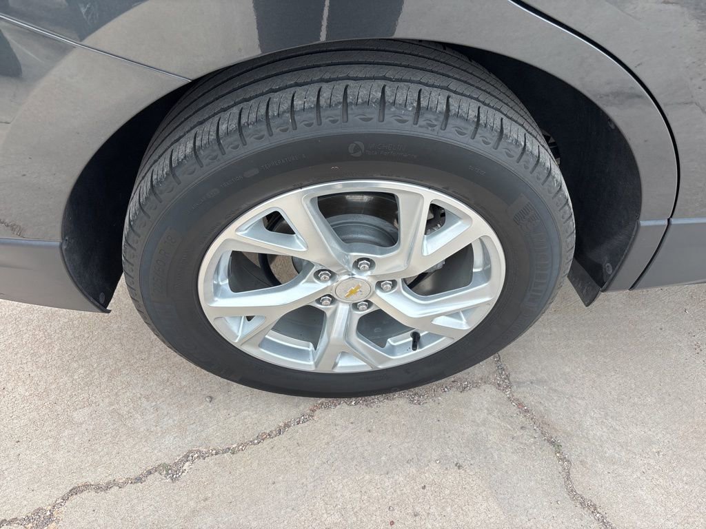 Used 2021 Chevrolet Equinox Premier AWD/4WD image 11