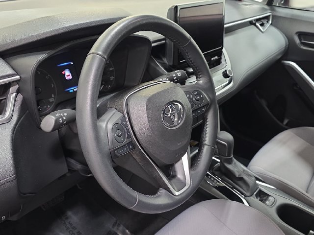 Used 2023 Toyota Corolla Cross AWD Hybrid image 12