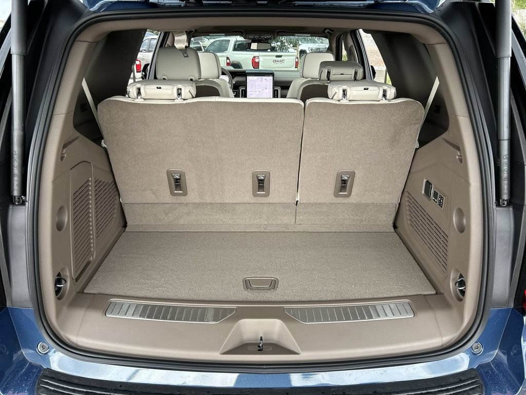 New 2026 GMC Yukon Denali w/ Sun & Power Step Package AWD/4WD image 27