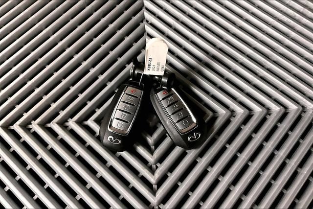 Used 2023 INFINITI QX60 Luxe AWD/4WD image 11
