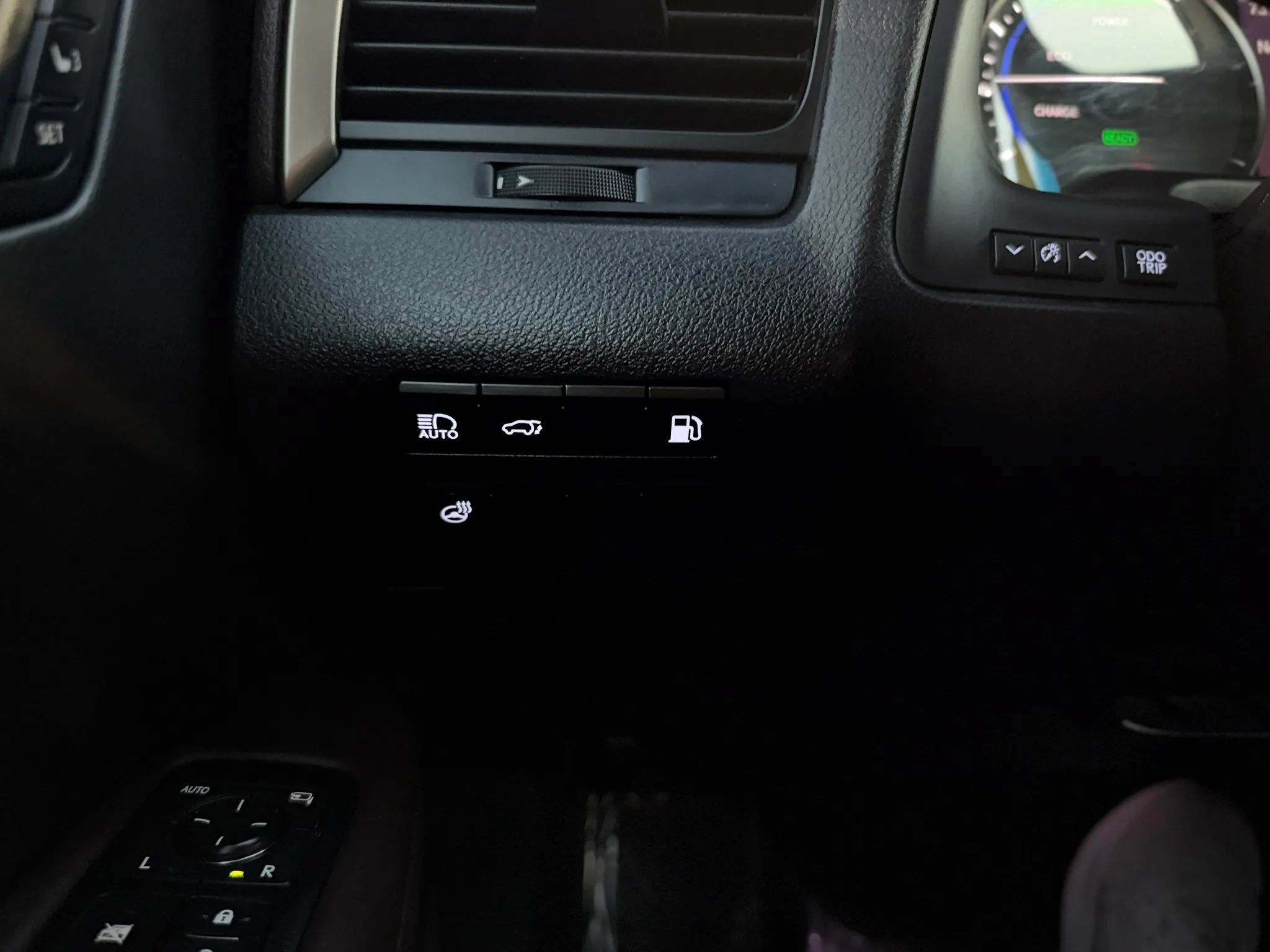 Used 2016 Lexus RX 450h AWD w/ Cold Weather Package image 31