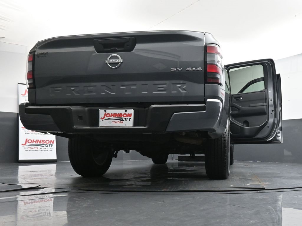 Used 2023 Nissan Frontier SV image 47