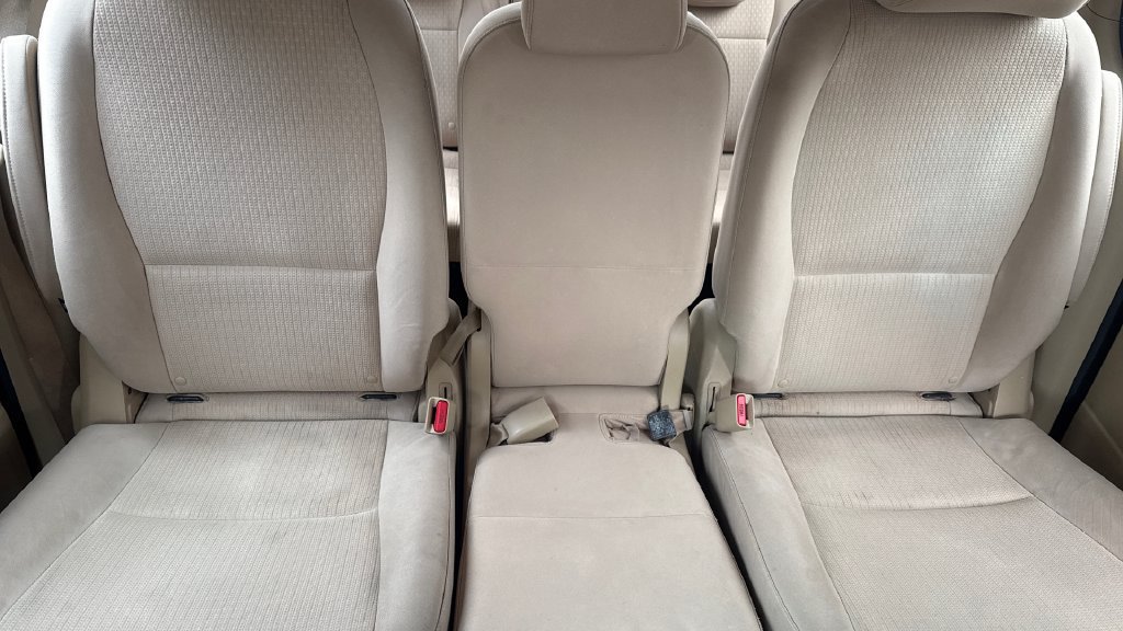 Used 2016 Kia Sedona LX w/ LX Convenience Package FWD image 21