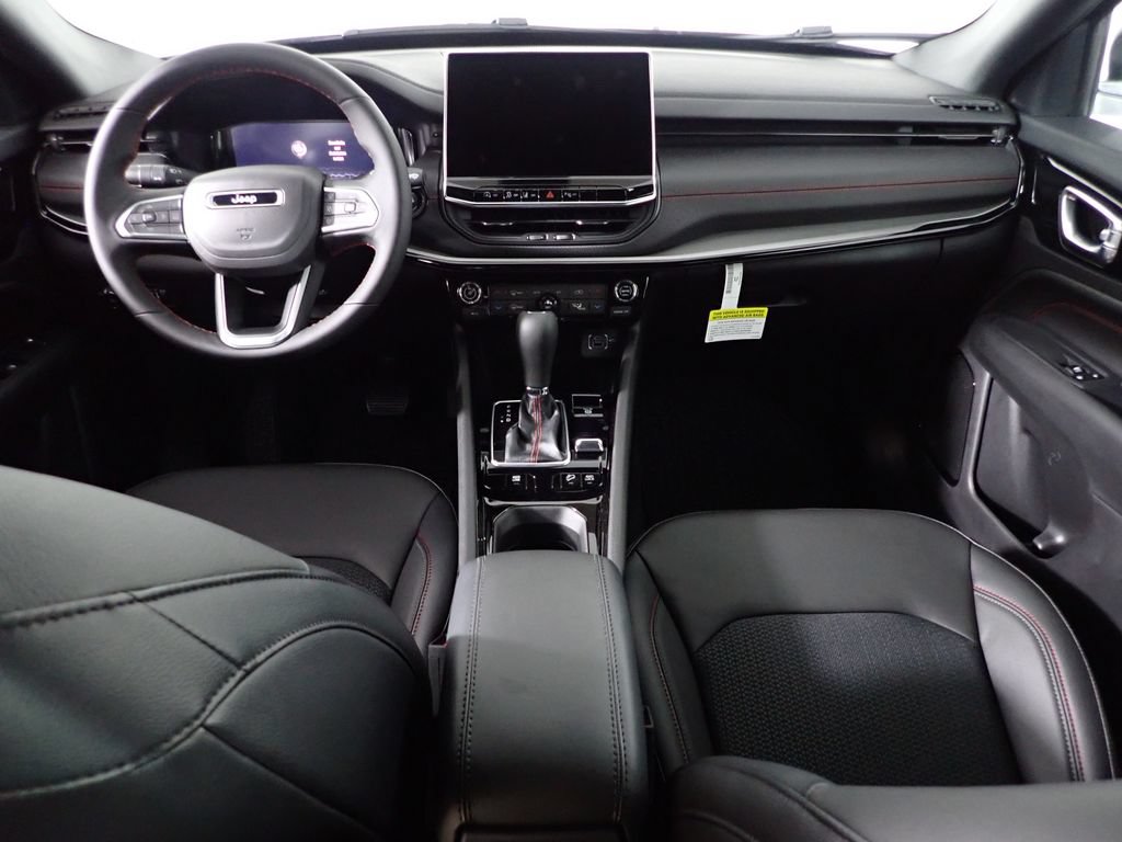 New 2026 Jeep Compass Trailhawk AWD/4WD image 32