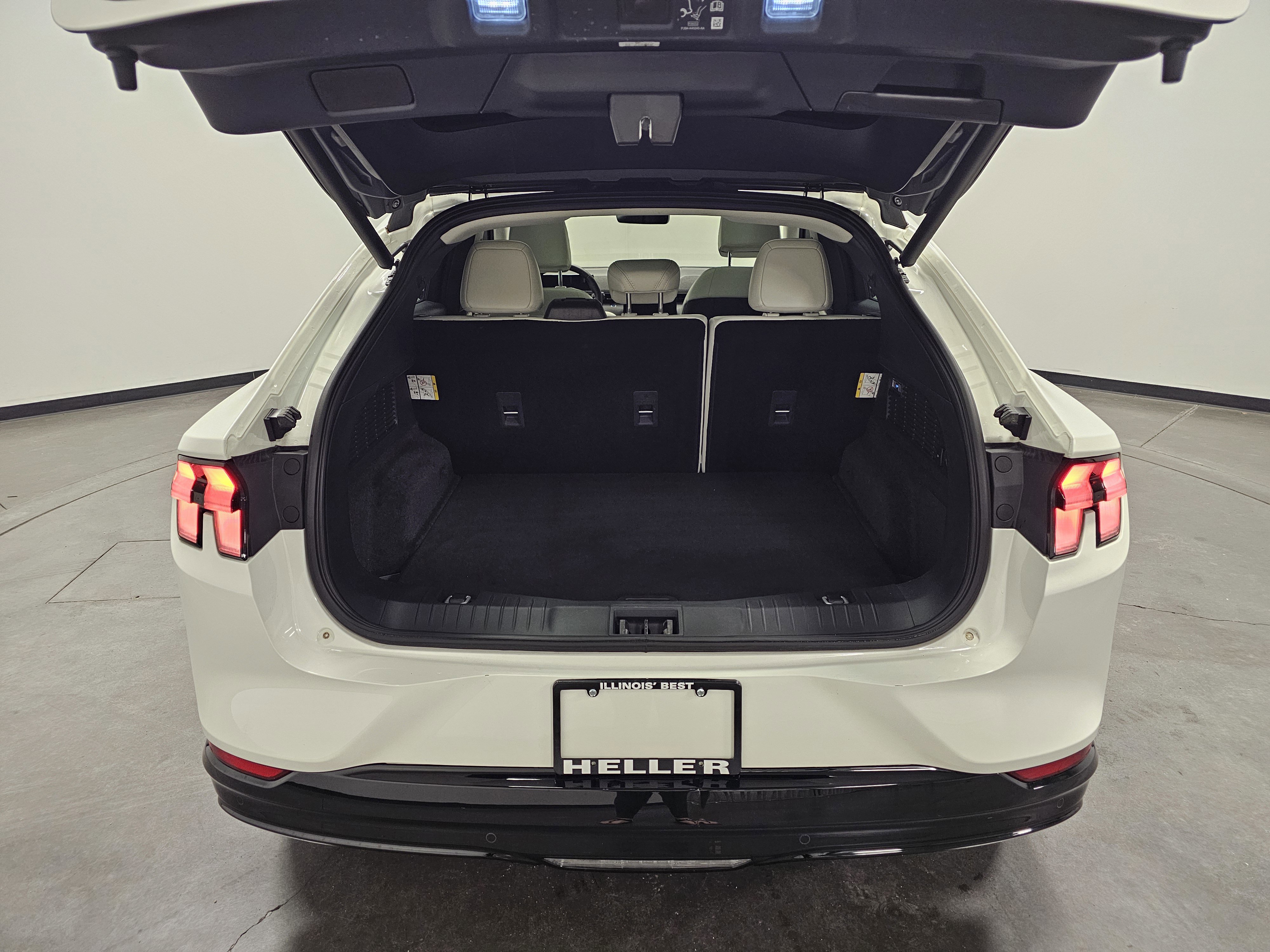 Used 2024 Ford Mustang Mach-E Premium image 12