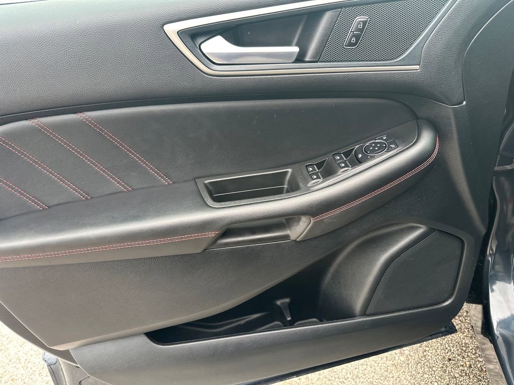 Used 2024 Ford Edge ST-Line image 23