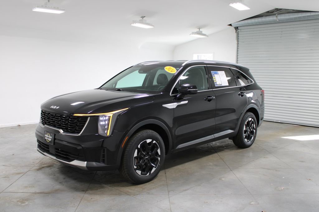Used 2024 Kia Sorento S image 4