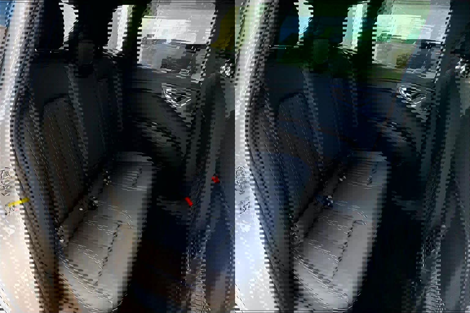 Used 2023 Audi Q4 e-tron Premium Plus w/ Premium Plus image 18