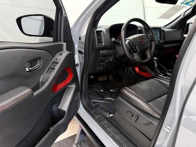 Used 2024 Nissan Frontier PRO-4X AWD/4WD image 31