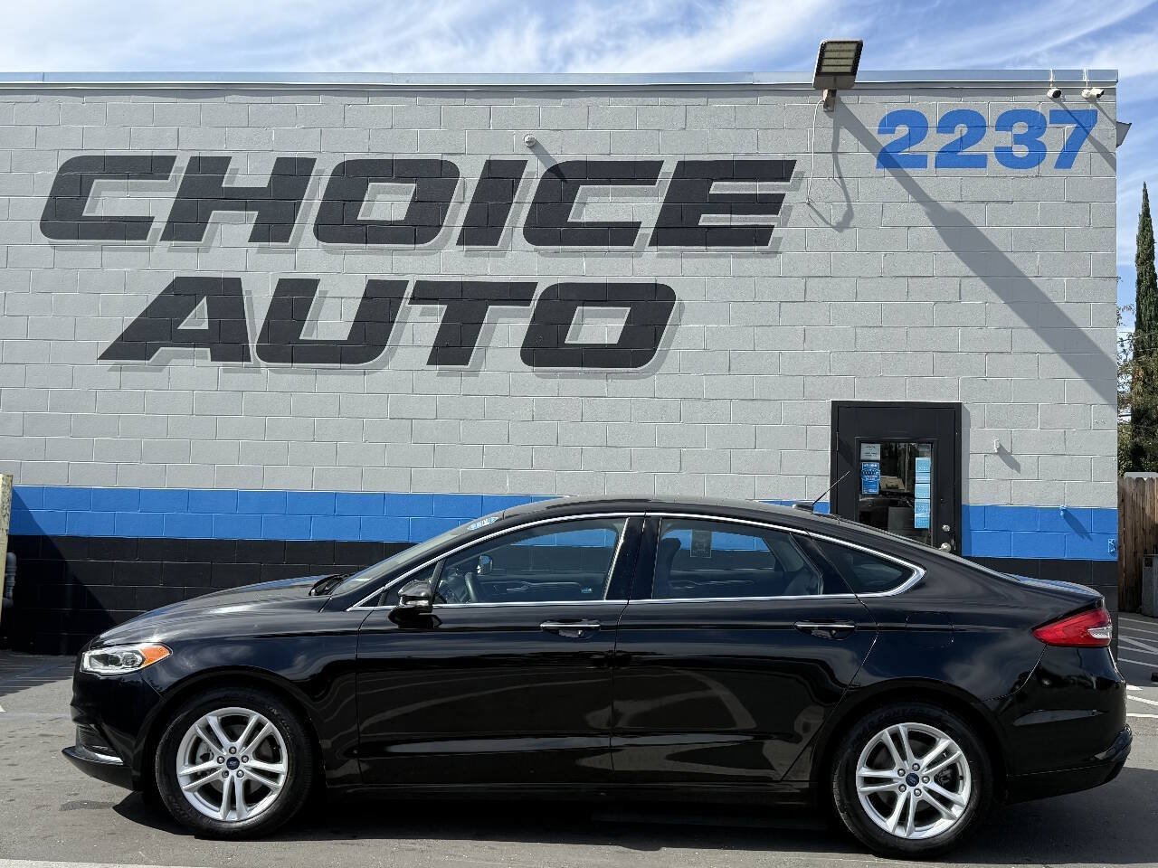 Used 2018 Ford Fusion SE w/ Equipment Group 602A FWD image 22