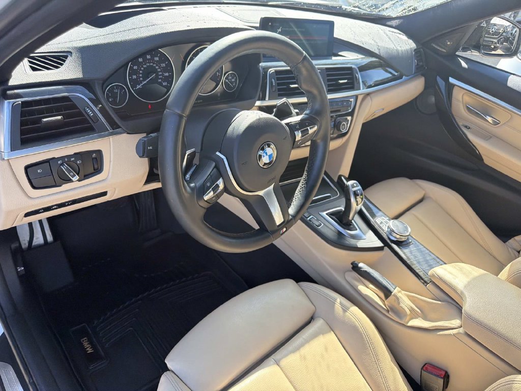 Used 2018 BMW 330i Sedan RWD image 18