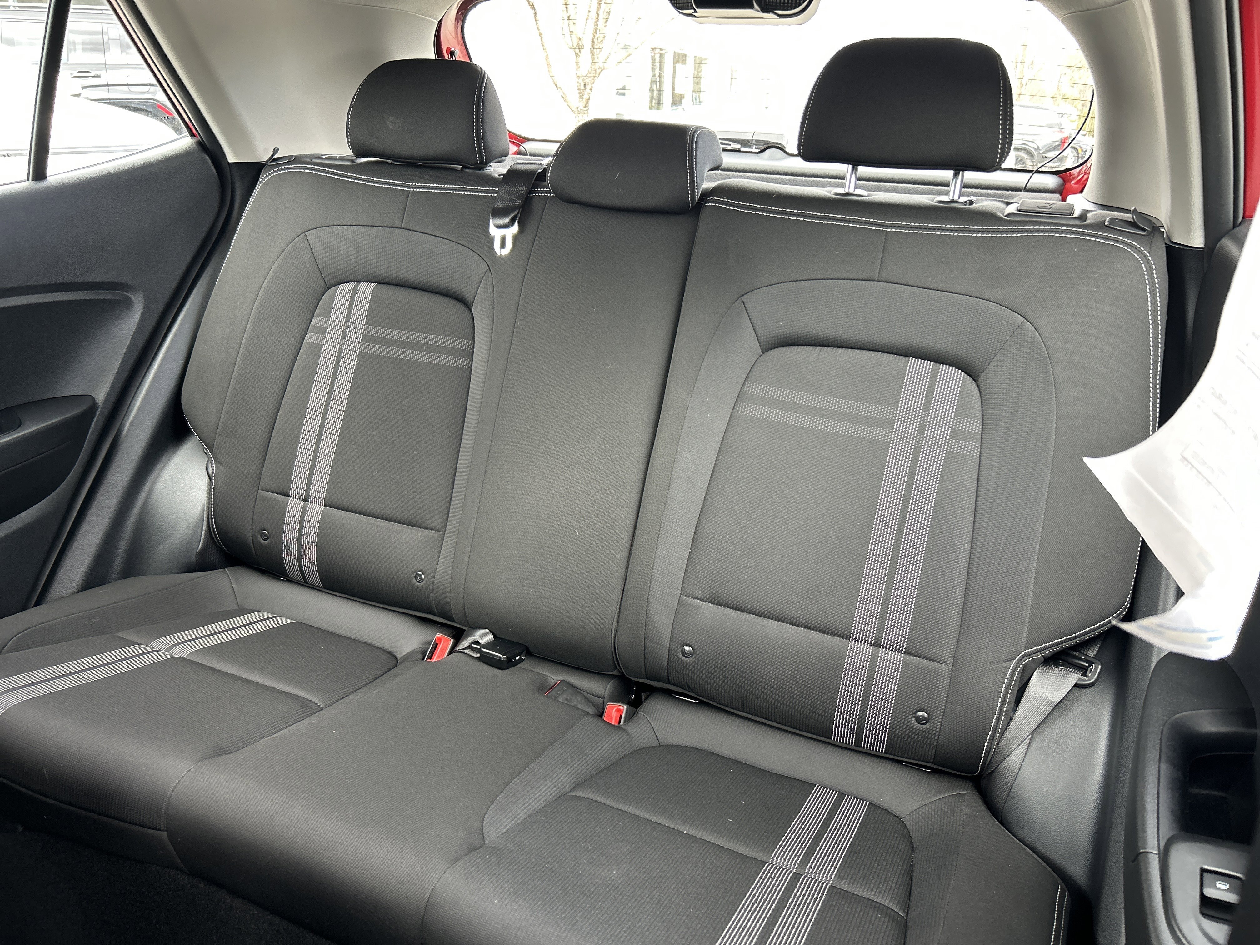 Used 2022 Hyundai Venue SEL image 16