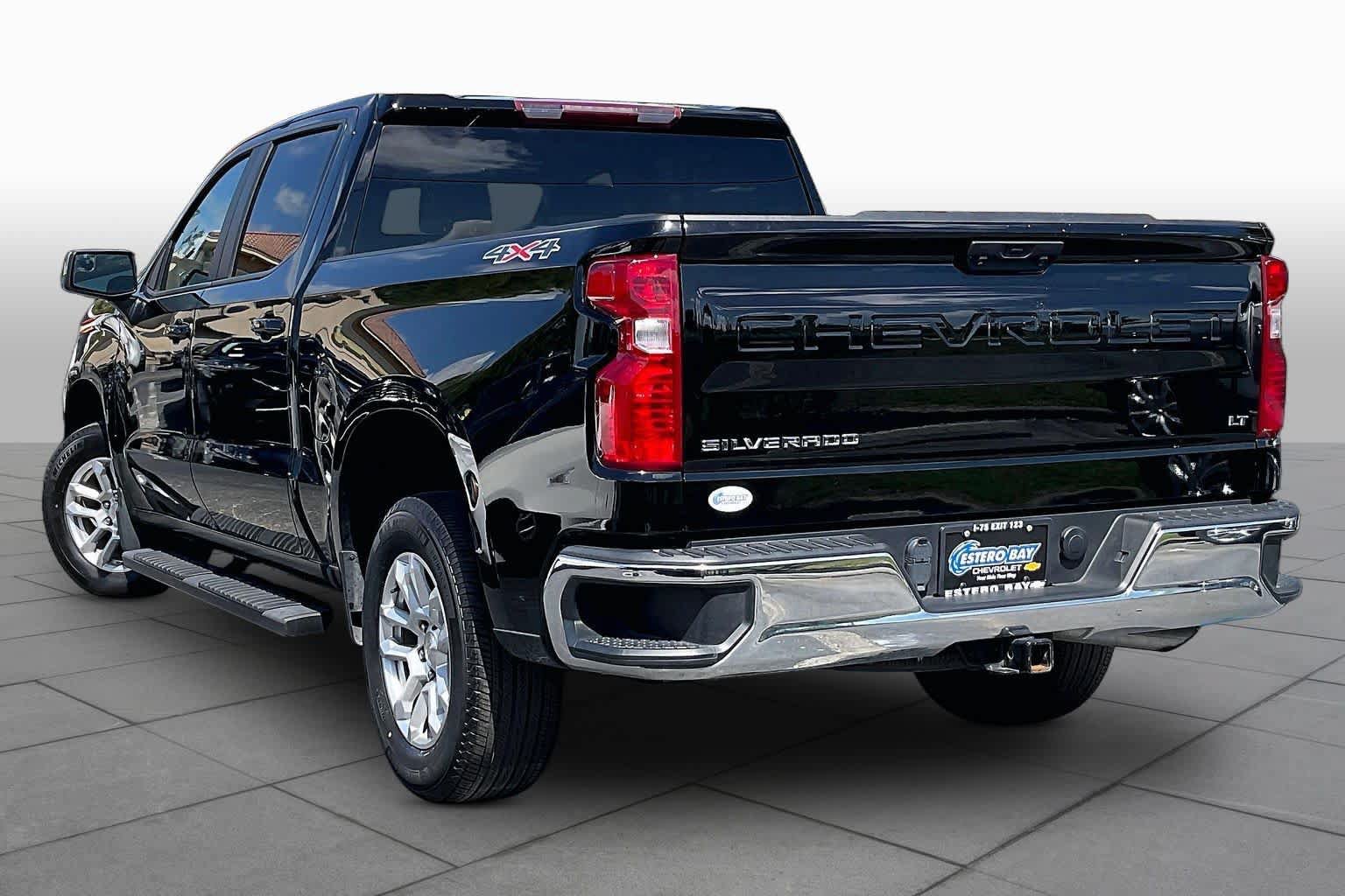 Used 2023 Chevrolet Silverado 1500 LT AWD/4WD image 12