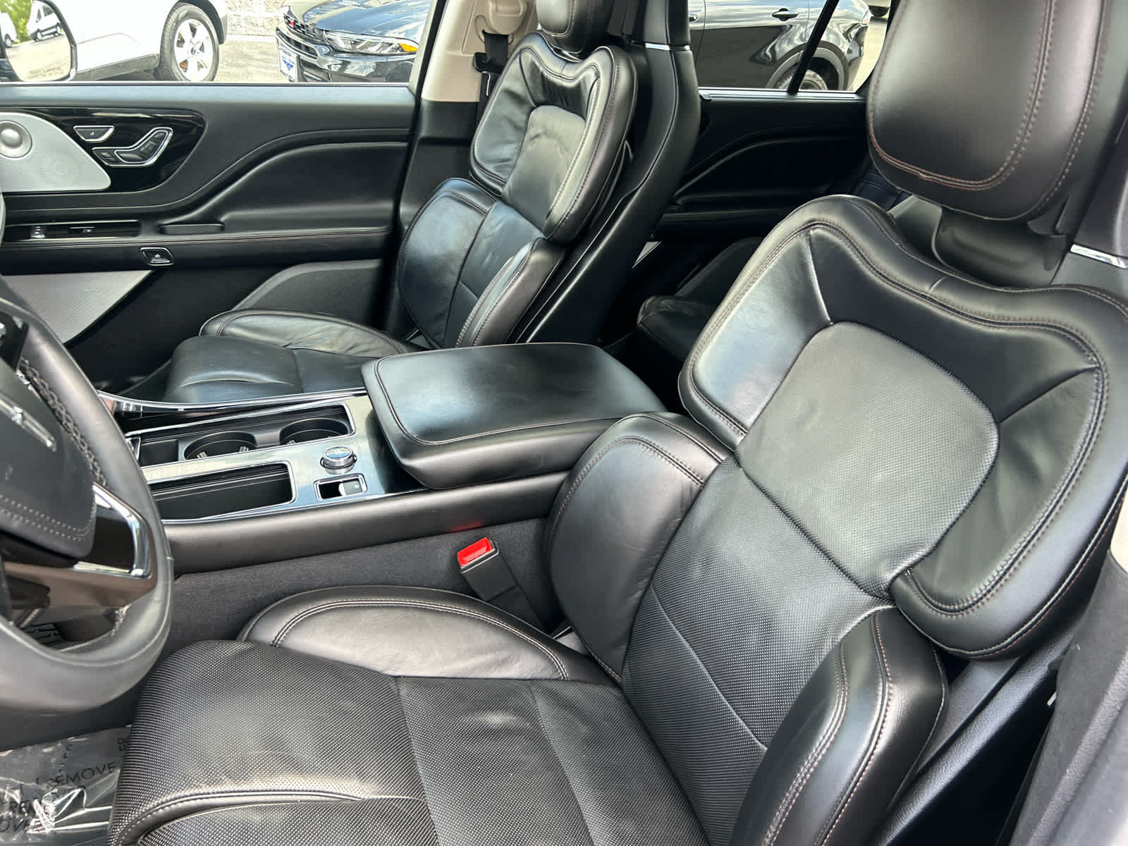 Used 2022 Lincoln Aviator Grand Touring w/ Equipment Group 301A AWD/4WD image 14