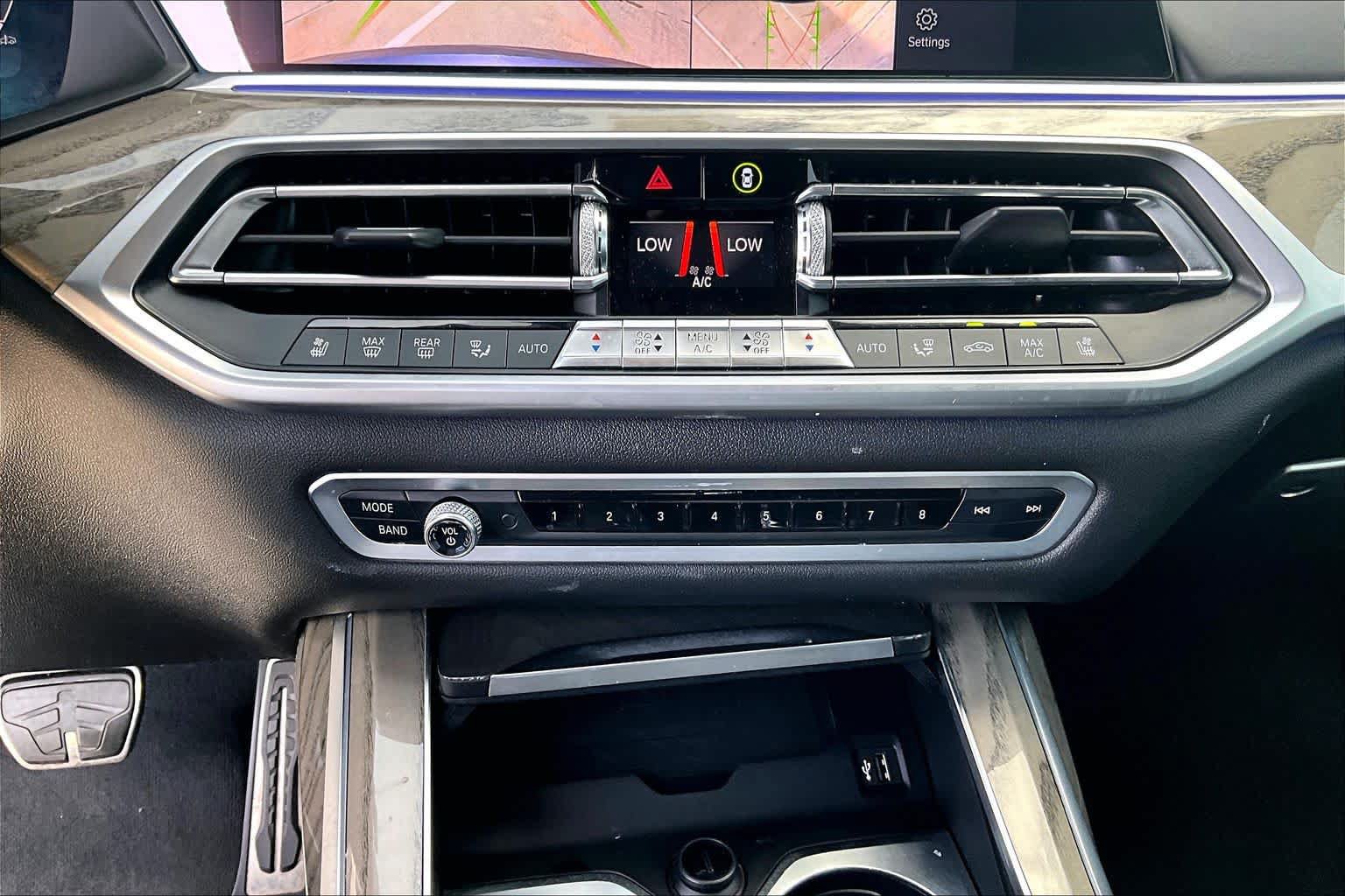 Used 2019 BMW X7 xDrive50i w/ Dynamic Handling Package AWD/4WD image 32