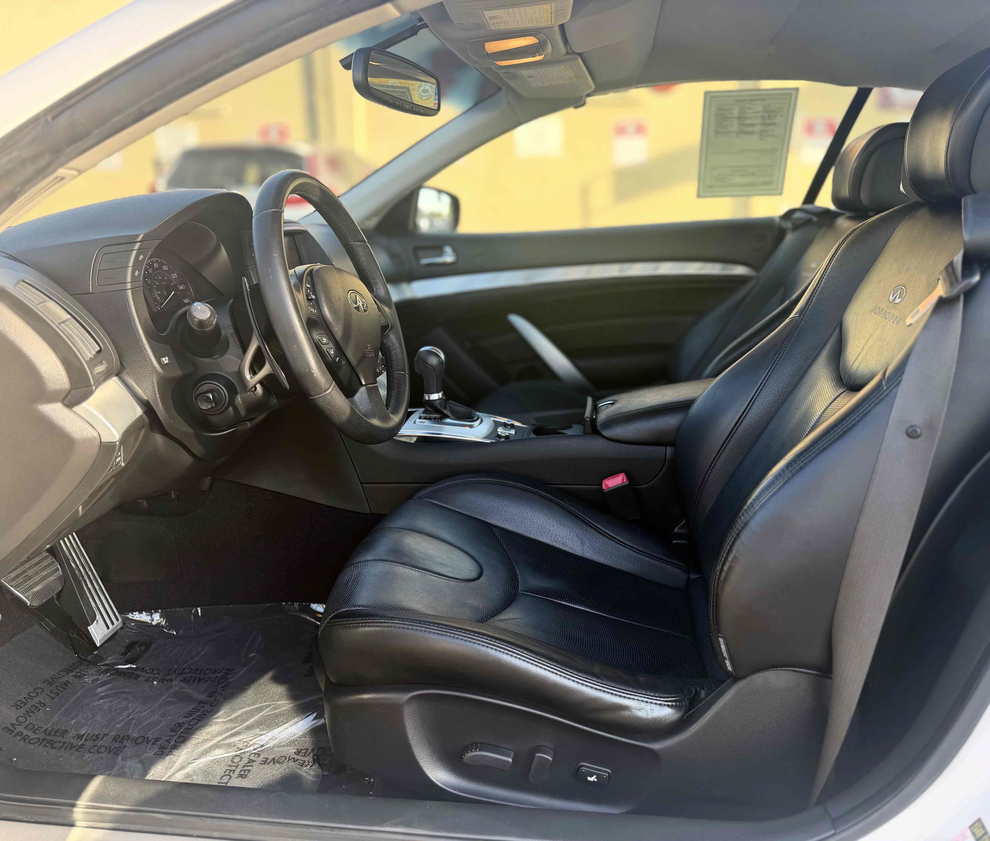Used 2014 INFINITI Q60 Convertible w/ Premium Package RWD image 21