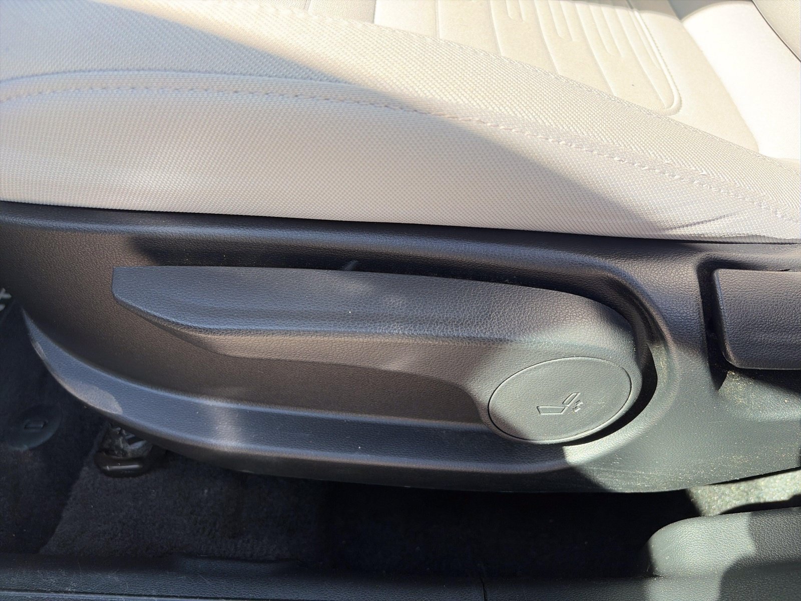 Certified 2025 Hyundai Santa Cruz SE AWD/4WD image 46