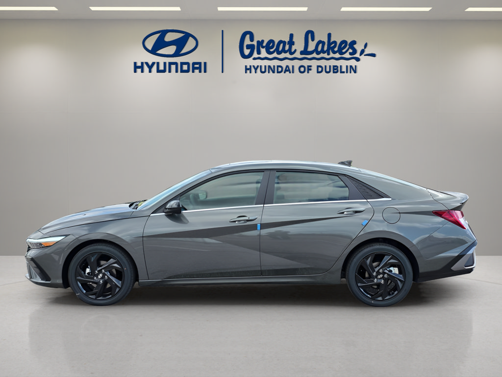 New 2026 Hyundai Elantra SEL Sport Premium FWD image 2