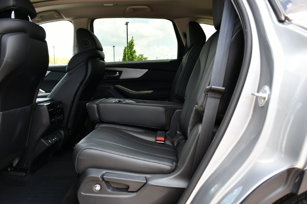 Used 2023 Acura MDX FWD image 22