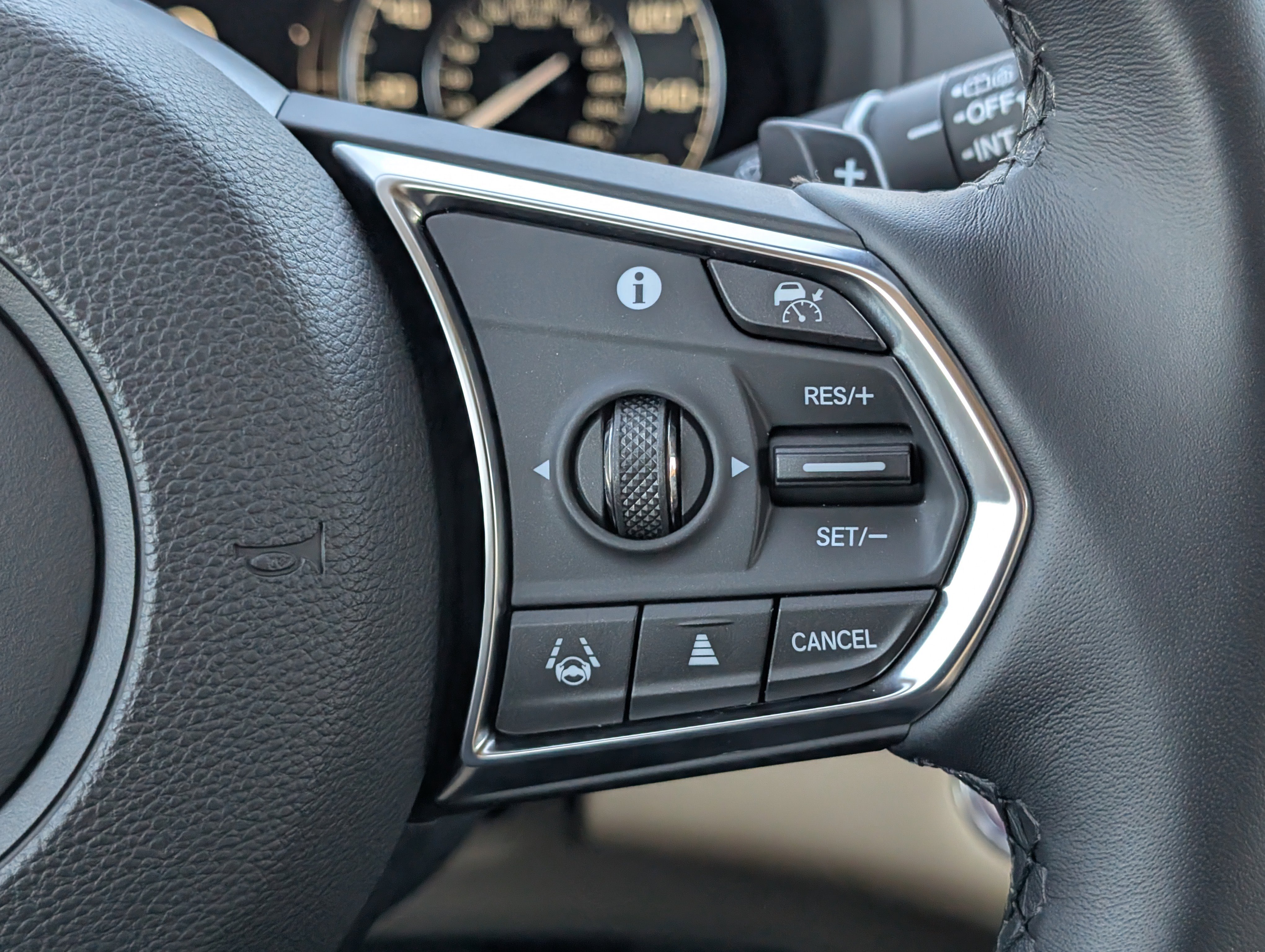 Certified 2024 Acura RDX SH-AWD w/ Technology Package image 16