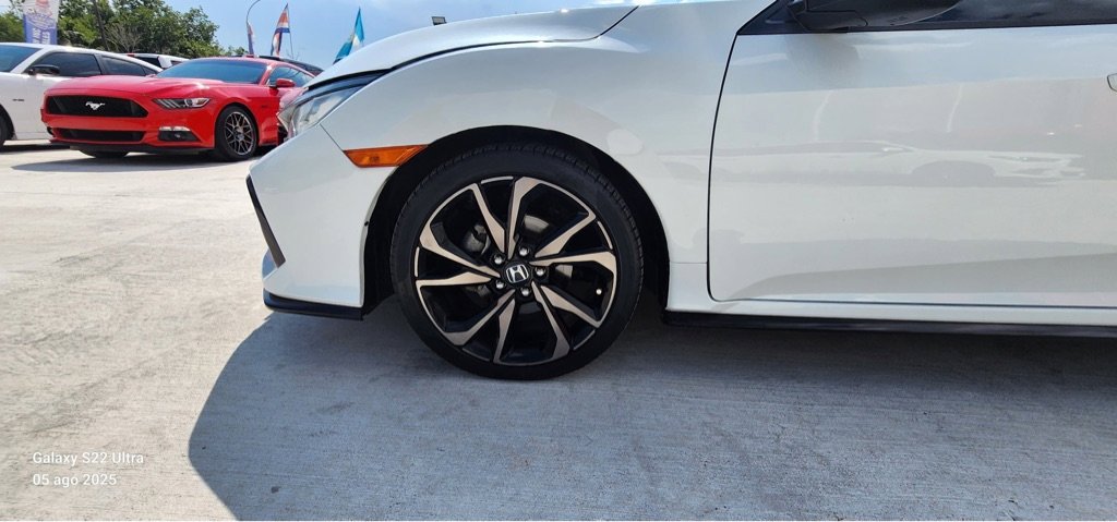 Used 2019 Honda Civic Sport image 9
