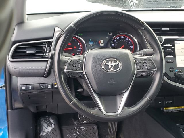 Used 2020 Toyota Camry XSE image 11