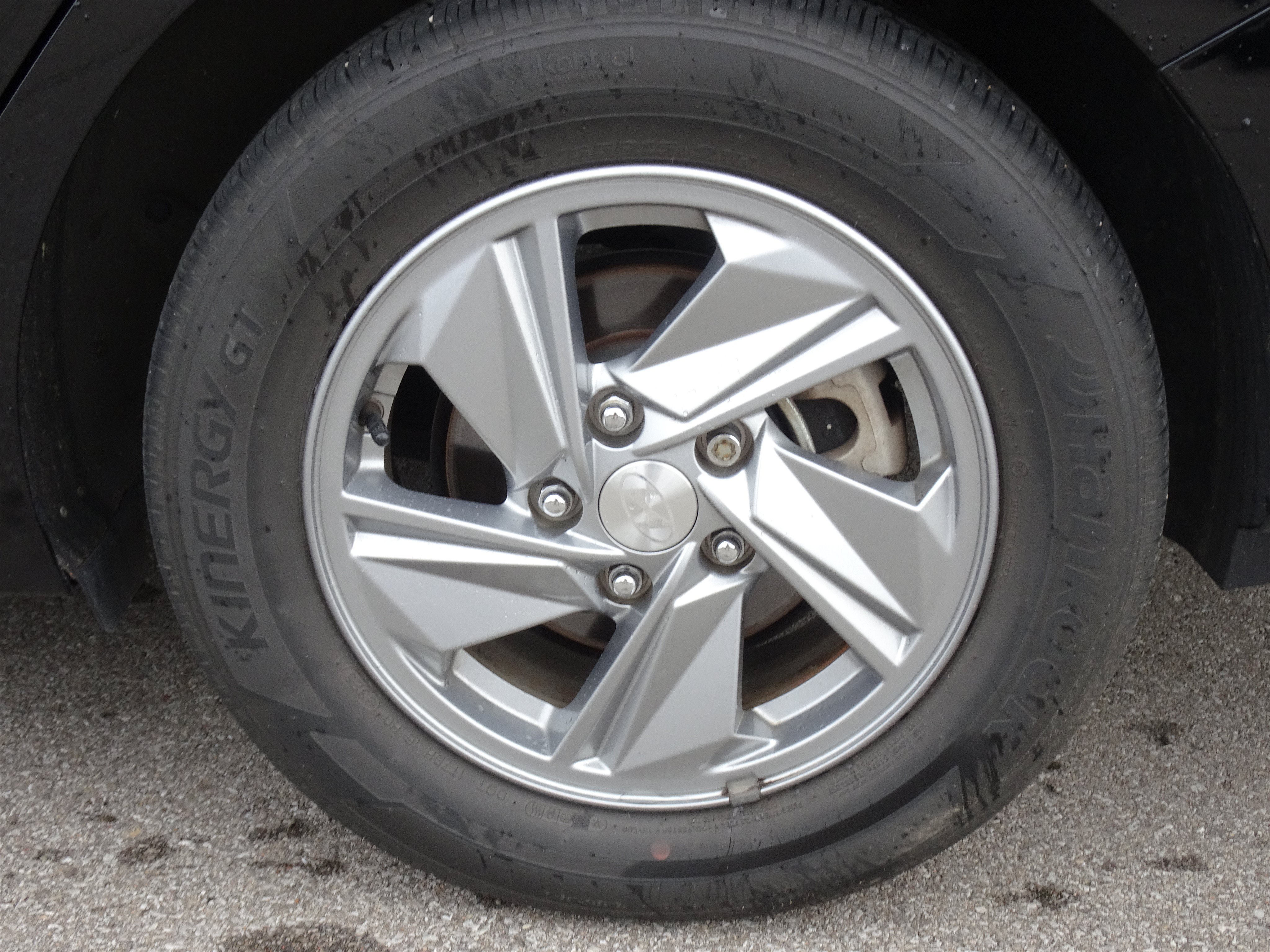 Used 2024 Hyundai Elantra SE FWD image 23