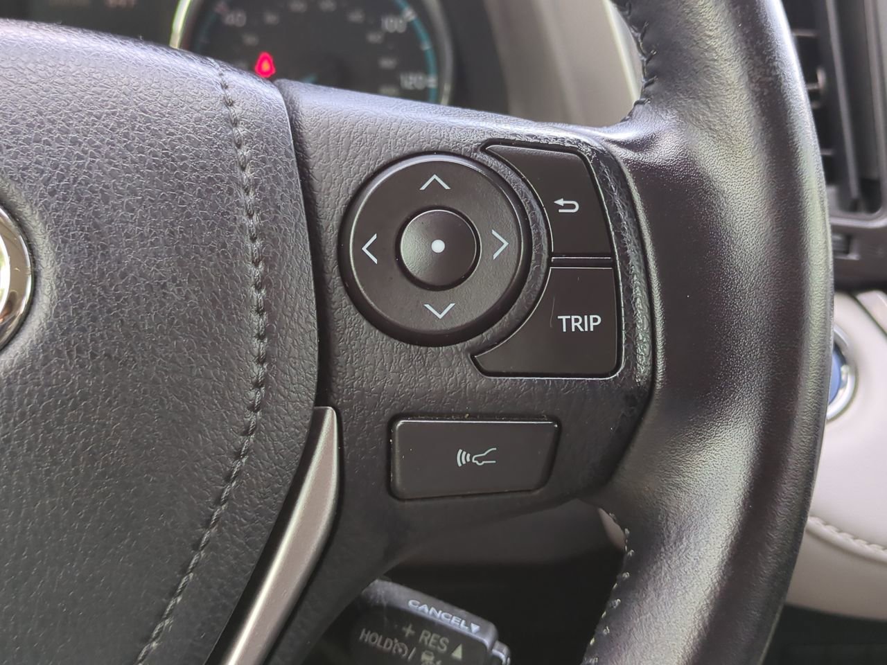 Used 2016 Toyota RAV4 Limited AWD/4WD image 27