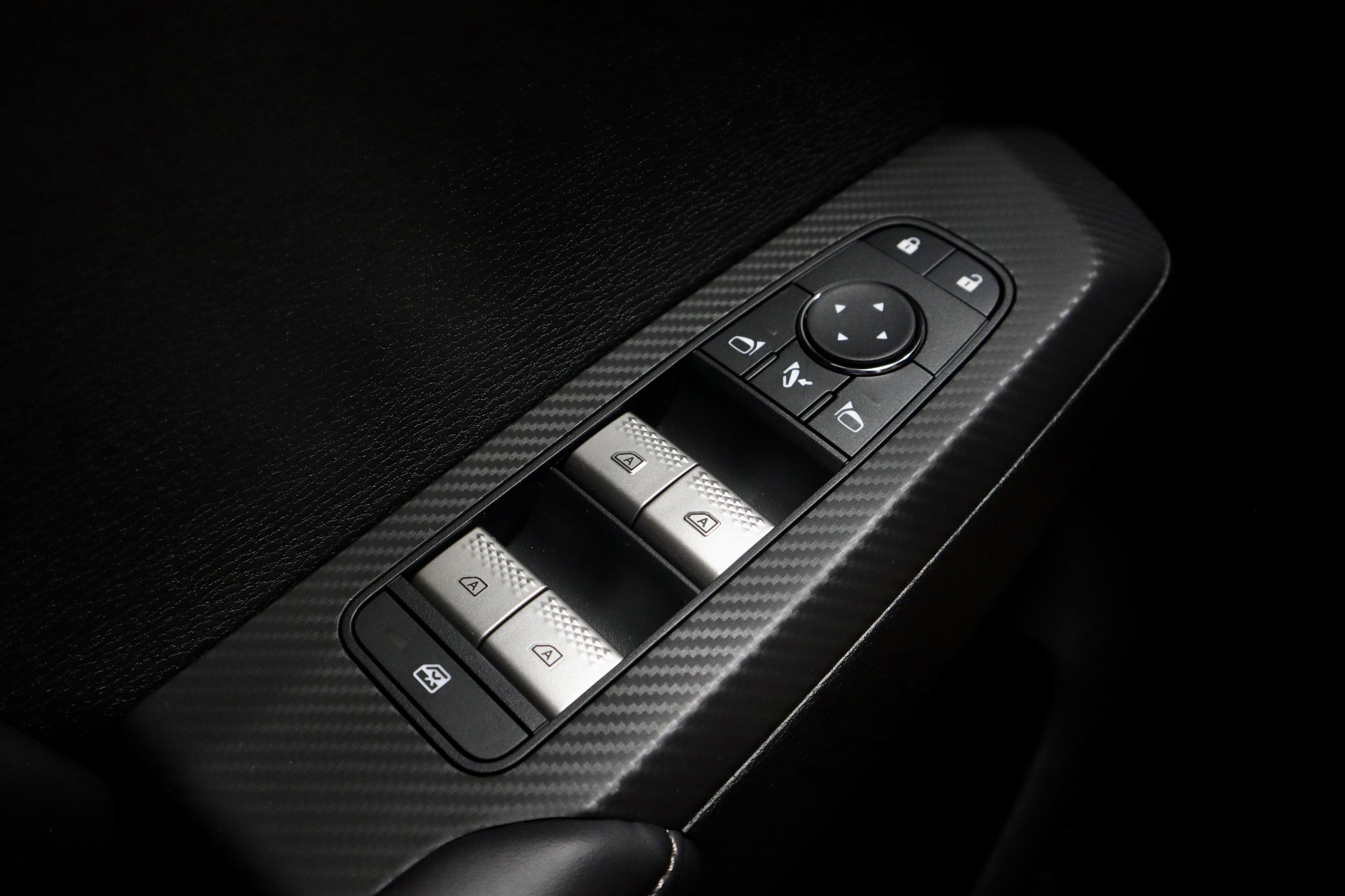 New 2025 Mitsubishi Outlander SE image 13