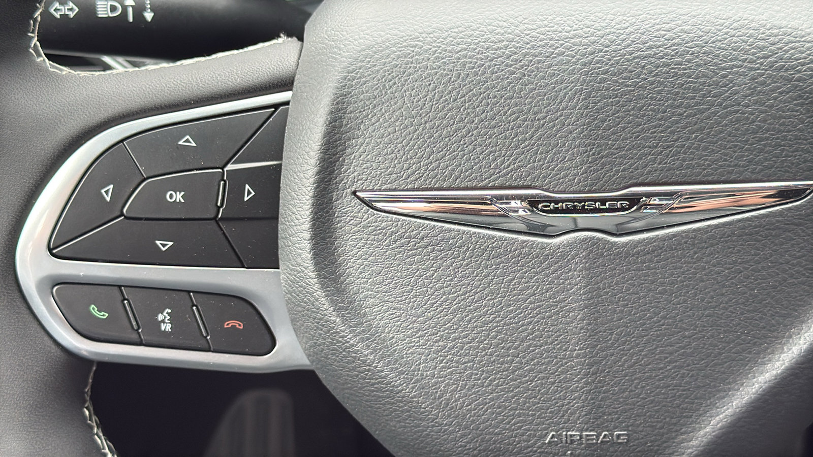 New 2026 Chrysler Pacifica Limited FWD image 21