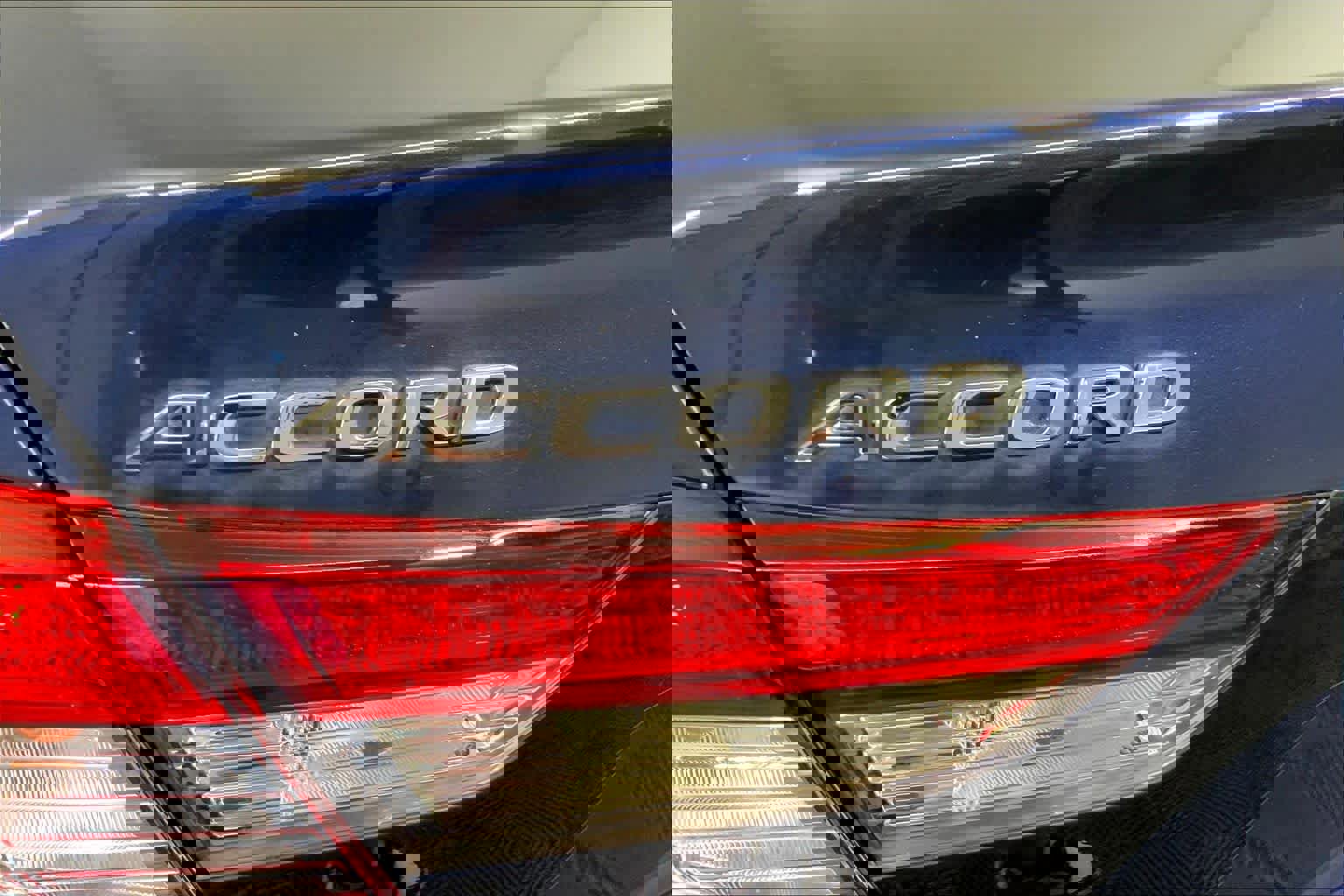 Used 2018 Honda Accord EX image 10