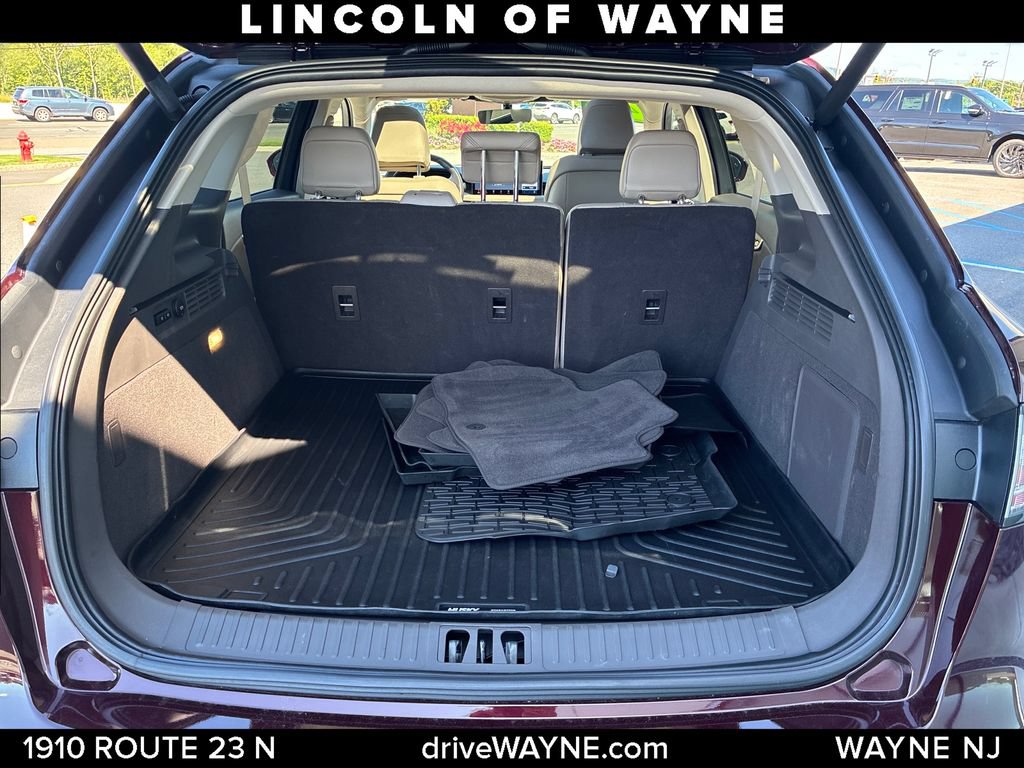 Used 2023 Lincoln Nautilus Reserve AWD/4WD image 7