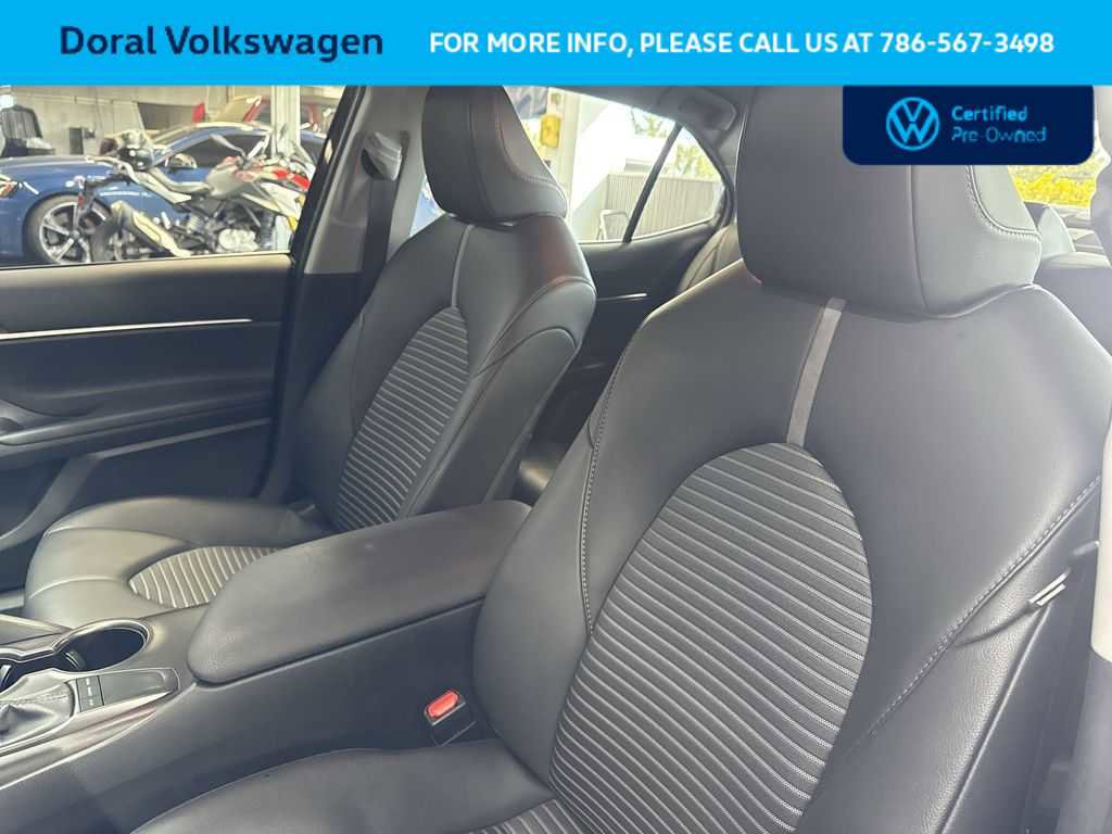 Used 2024 Toyota Camry SE image 14