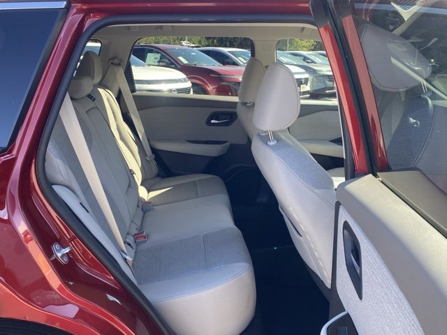 Used 2023 Nissan Rogue SV image 30