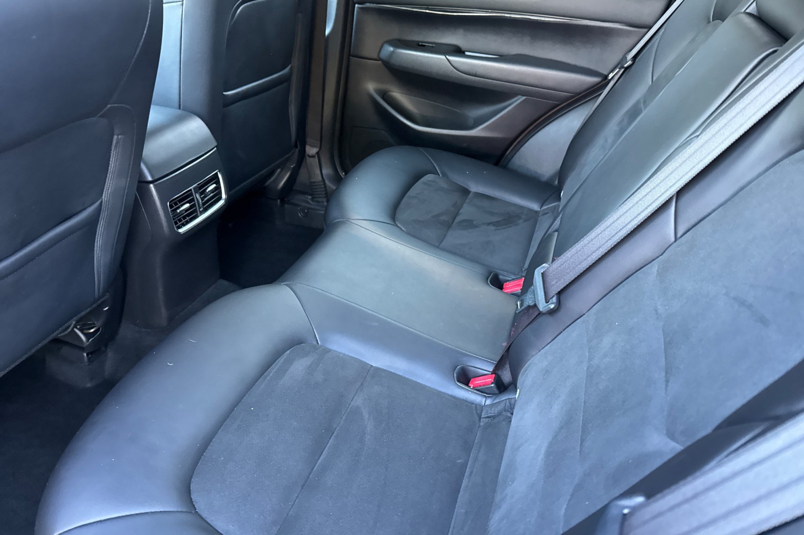 Used 2017 MAZDA CX-5 Touring w/ Preferred Equipment Package FWD image 12