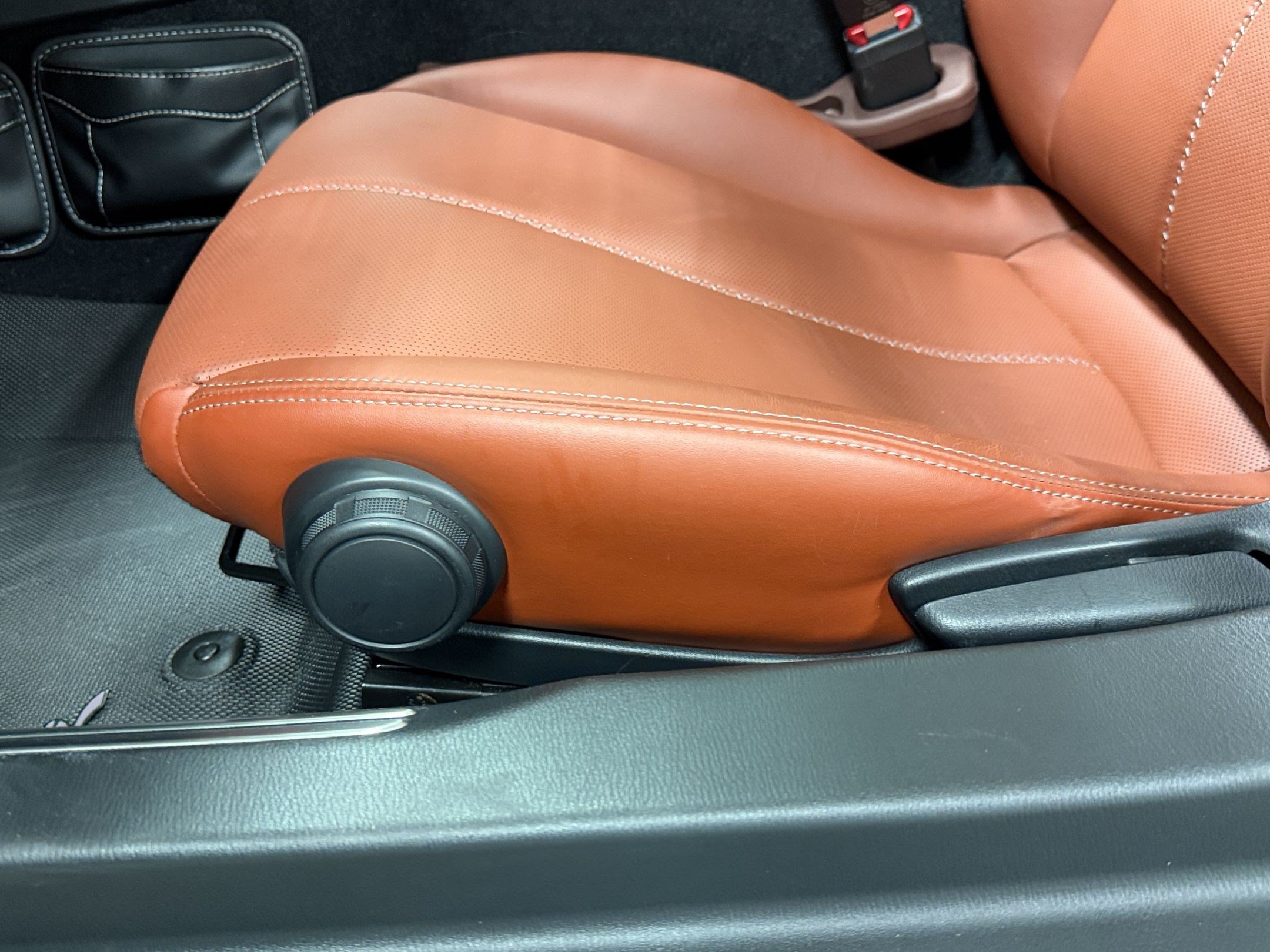 Used 2023 MAZDA MX-5 Miata Grand Touring RWD image 16