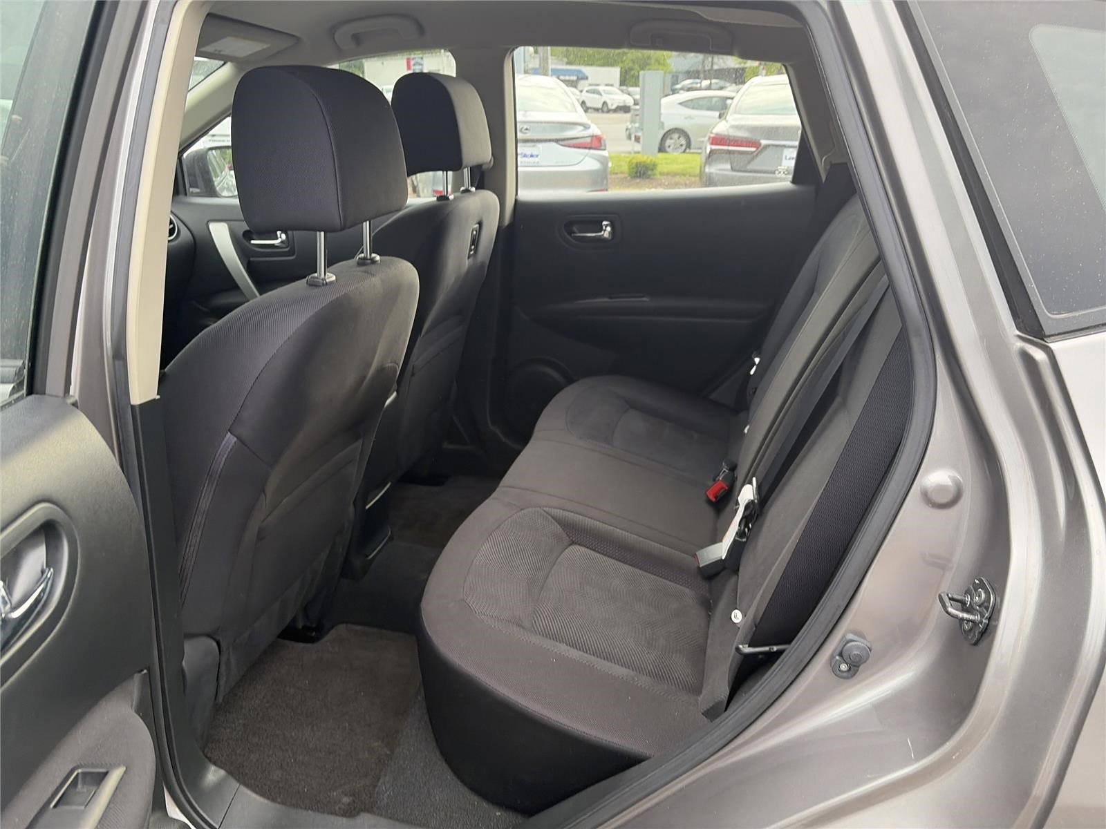 Used 2015 Nissan Rogue S w/ Convenience Package FWD image 11