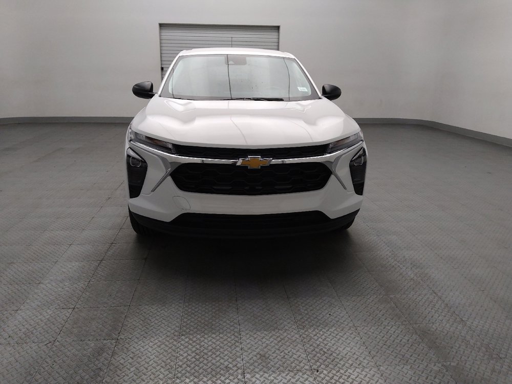 Used 2025 Chevrolet Trax LS FWD image 14