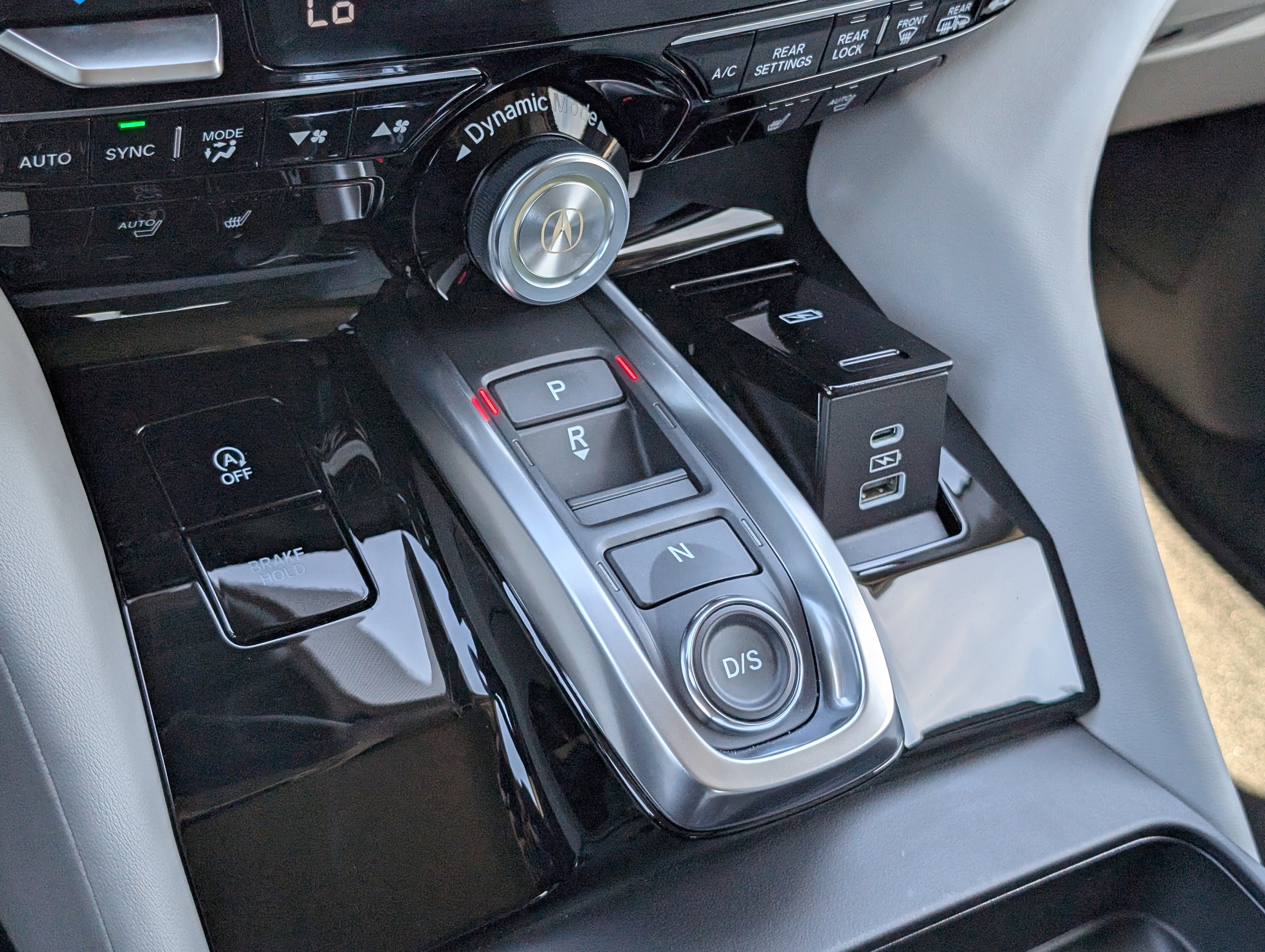 Certified 2025 Acura MDX FWD w/ Technology Package image 22